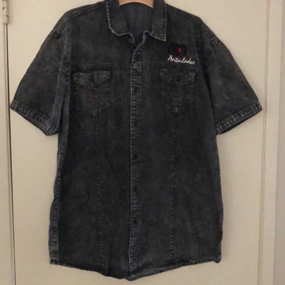 🆕Cotton Distressed Woven Button front Shirt! Fredd Marshall! Medium!
